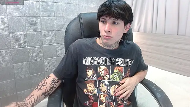 Iantwink18 online show from 11-21-25, 04:11