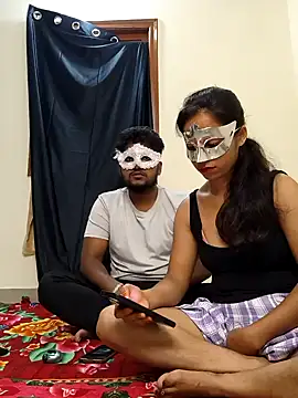 Snapshot of Family02 chatting on 09-24-25, 03:37 Family02 online show from 09-24-25, 03:37