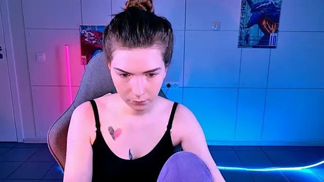 AliceCUNTach online show from 11-15-25, 05:05