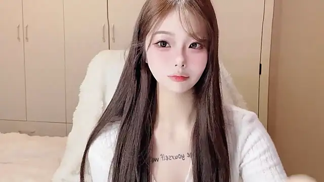 xiaoyugan-99 online show from 02-05-26, 03:38