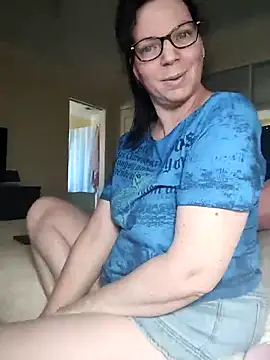 Snapshot of aussiepeaches chatting on 02-13-25, 02:45 aussiepeaches online show from 02-13-25, 02:45