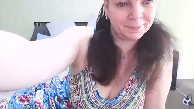 Snapshot of aussiepeaches chatting on 09-23-25, 01:52 aussiepeaches online show from 09-23-25, 01:52