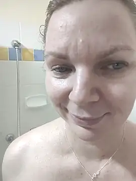 Snapshot of aussiepeaches chatting on 09-24-25, 02:09 aussiepeaches online show from 09-24-25, 02:09