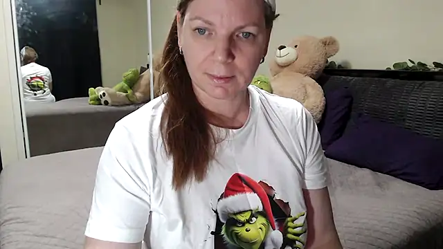 Snapshot of aussiepeaches chatting on 12-02-25, 11:04 aussiepeaches online show from 12-02-25, 11:04