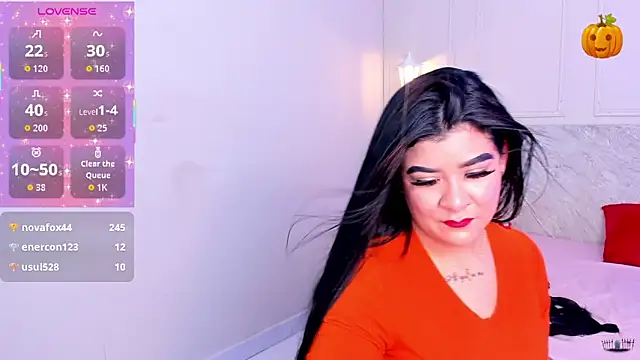 TianaGlow26 online show from 10-31-25, 07:26