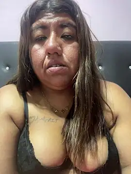 Snapshot of Wenlop chatting on 09-28-25, 04:40 Wenlop online show from 09-28-25, 04:40