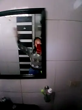 Venuxx online show from 12-14-25, 06:23