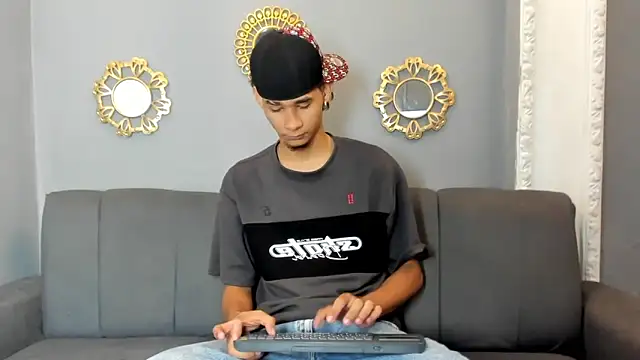 kenix 777 online show from 09-19-25, 03:41