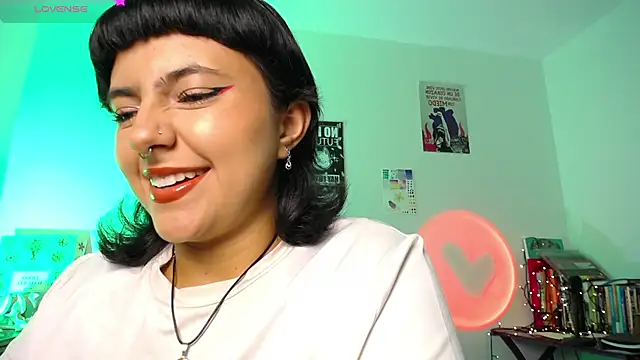 Snapshot of AlmaNanax chatting on 09-22-25, 03:08 AlmaNanax online show from 09-22-25, 03:08