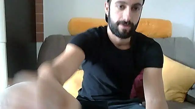 Amicisegreti online show from 11-26-25, 12:17