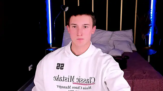Snapshot of David__Diamond chatting on 10-06-25, 04:04 David  Diamond online show from 10-06-25, 04:04