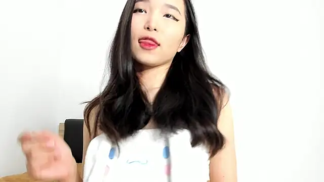 Soyun Mia online show from 01-11-26, 02:00