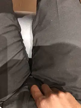 Snapshot of DarkSkiined chatting on 10-29-25, 08:49 DarkSkiined online show from 10-29-25, 08:49