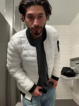 pitudo1313wuero online show from 02-02-26, 10:08