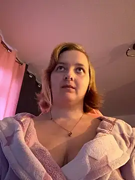 Kim Secret online show from 10-21-25, 07:31