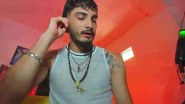 LovexJuxn  online show from 12-18-25, 03:29