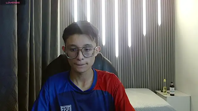 SantiagoRusso18 online show from 02-20-26, 06:26