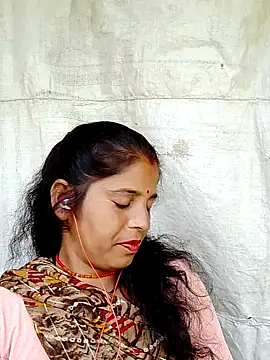 Snapshot of Manvi_tyagi chatting on 09-13-25, 05:51 Manvi tyagi online show from 09-13-25, 05:51