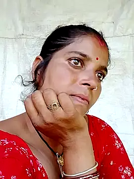 Snapshot of Manvi_tyagi chatting on 09-16-25, 09:21 Manvi tyagi online show from 09-16-25, 09:21