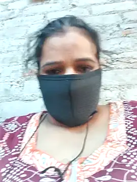 Snapshot of Manvi_tyagi chatting on 10-05-25, 08:12 Manvi tyagi online show from 10-05-25, 08:12