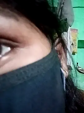 Snapshot of Manvi_tyagi chatting on 10-16-25, 05:47 Manvi tyagi online show from 10-16-25, 05:47