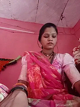 Snapshot of Manvi_tyagi chatting on 10-22-25, 09:31 Manvi tyagi online show from 10-22-25, 09:31