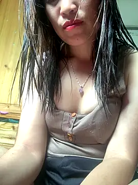 tuyetnhi-00 online show from 09-15-25, 02:55