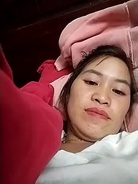 tuyetnhi-00 online show from 10-04-25, 05:00