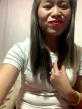 tuyetnhi-00 online show from 10-13-25, 01:33