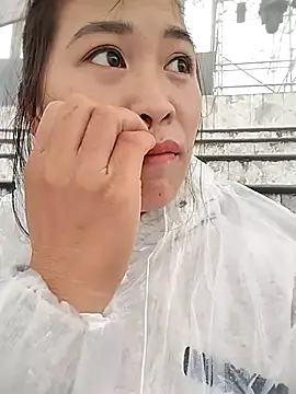 tuyetnhi-00 online show from 11-03-25, 02:02