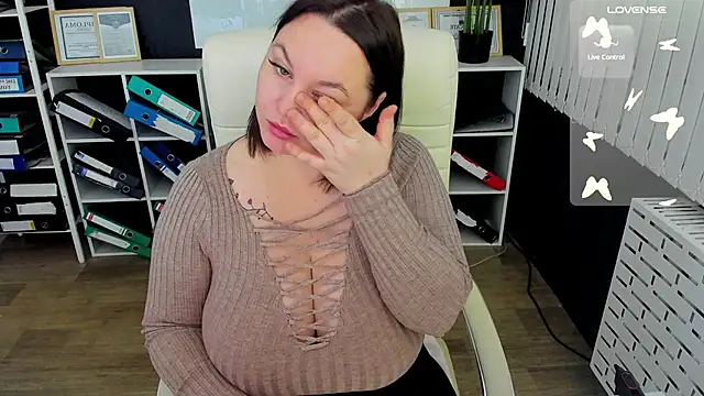 Snapshot of _feel_me_ chatting on 01-10-26, 01:18 feel me online show from 01-10-26, 01:18