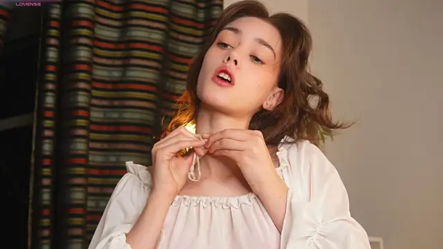 ttragedienne online show from 11-17-25, 01:28