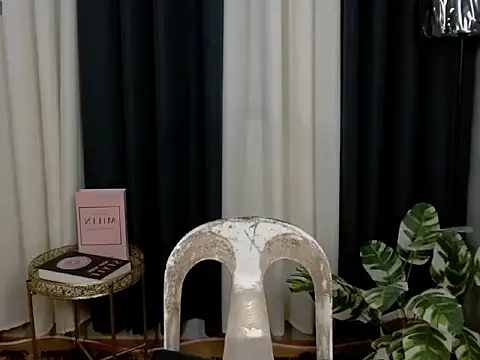 Snapshot of Kiethmadison_Miller chatting on 09-14-25, 08:46 Kiethmadison Miller online show from 09-14-25, 08:46