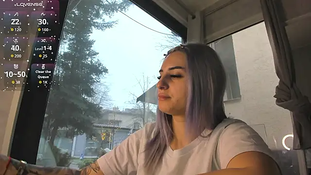 Ella Vee online show from 02-14-26, 06:43