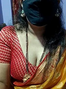 luci-queen online show from 10-09-25, 05:00