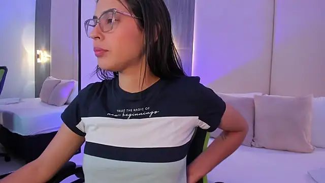 desireee  online show from 02-11-26, 12:32