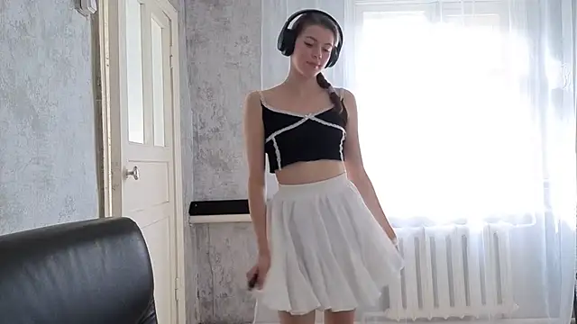 Snapshot of CutieAnny chatting on 10-02-25, 05:58 CutieAnny online show from 10-02-25, 05:58