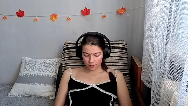 Snapshot of CutieAnny chatting on 10-21-25, 04:24 CutieAnny online show from 10-21-25, 04:24