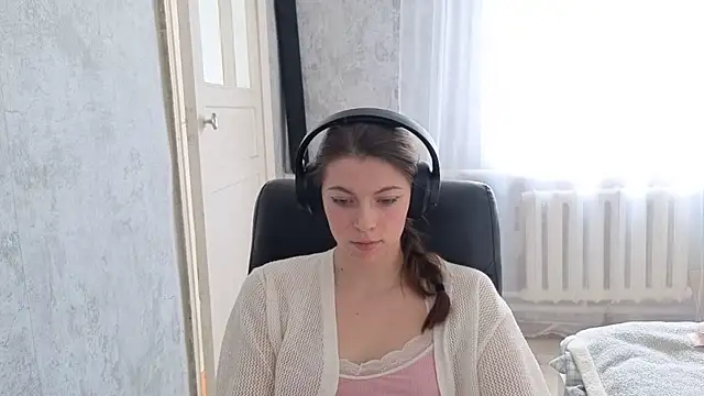 CutieAnny online show from 11-06-25, 06:03