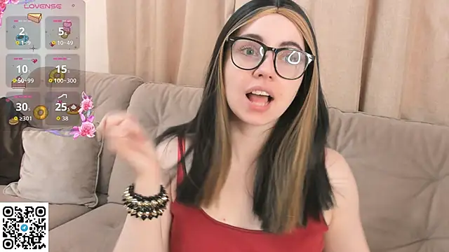 Snapshot of EvaBlimey chatting on 11-07-25, 06:13 EvaBlimey online show from 11-07-25, 06:13