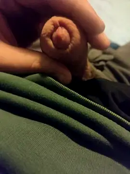 Snapshot of __Mike___ chatting on 09-27-25, 05:40   Mike    online show from 09-27-25, 05:40