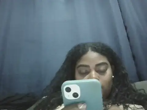 LunaSthena online show from 09-25-25, 11:08