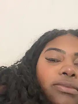 LunaSthena online show from 11-15-25, 11:54