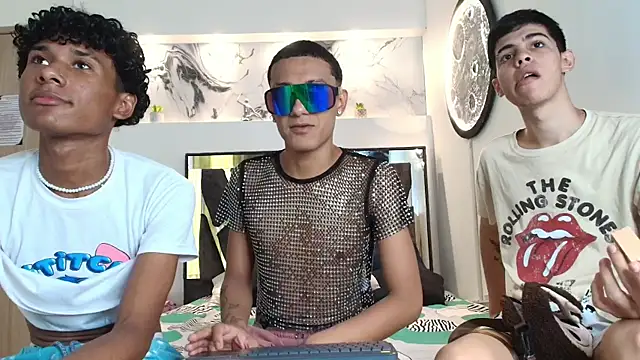 YOUNGS GUYS online show from 09-22-25, 07:16