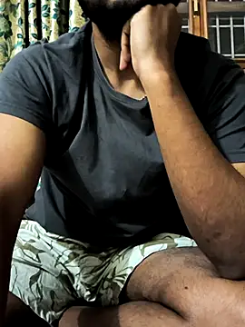 Snapshot of hunk7714 chatting on 11-14-25, 05:33 hunk7714 online show from 11-14-25, 05:33