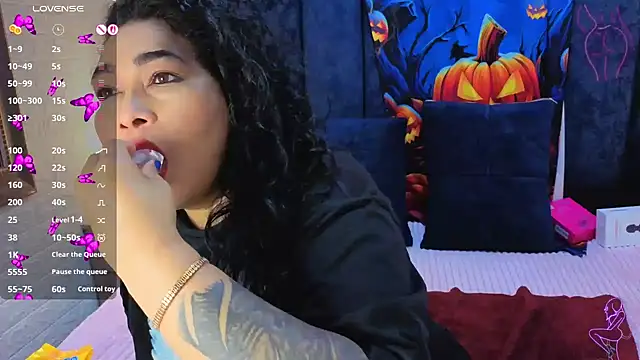 Snapshot of yunkeyc chatting on 10-25-25, 10:37 yunkeyc online show from 10-25-25, 10:37