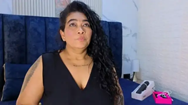 Snapshot of yunkeyc chatting on 11-06-25, 02:01 yunkeyc online show from 11-06-25, 02:01