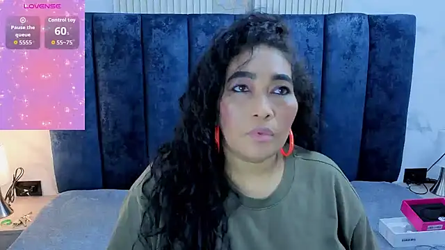 Snapshot of yunkeyc chatting on 11-25-25, 02:33 yunkeyc online show from 11-25-25, 02:33