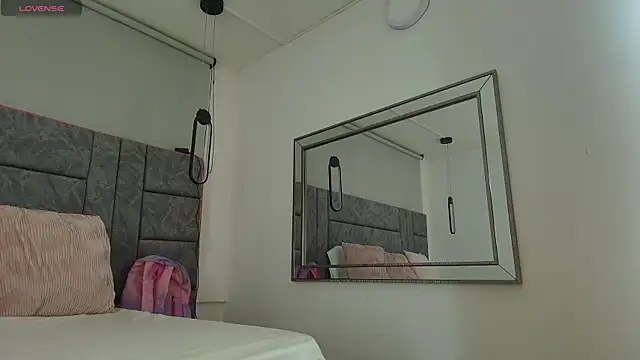 alaska  williams   online show from 11-08-25, 01:06