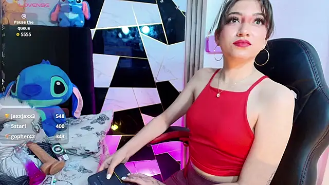 Snapshot of sophia_arevalo chatting on 11-16-25, 03:23 sophia arevalo online show from 11-16-25, 03:23